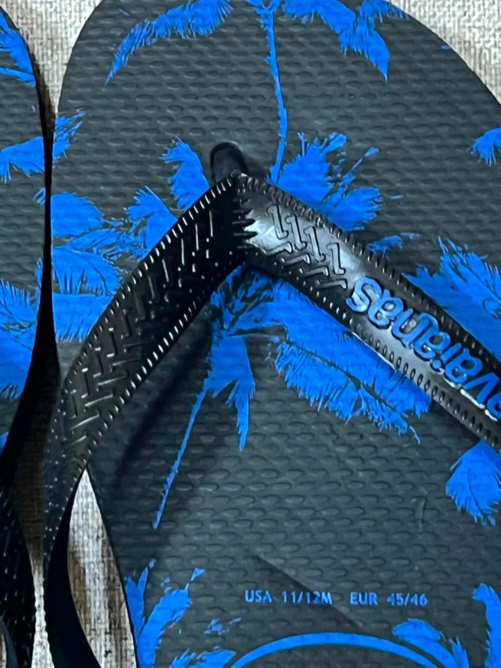 Havaianas Aloha Palm Tree Flip-FlopsBlack/Blue M 11/12